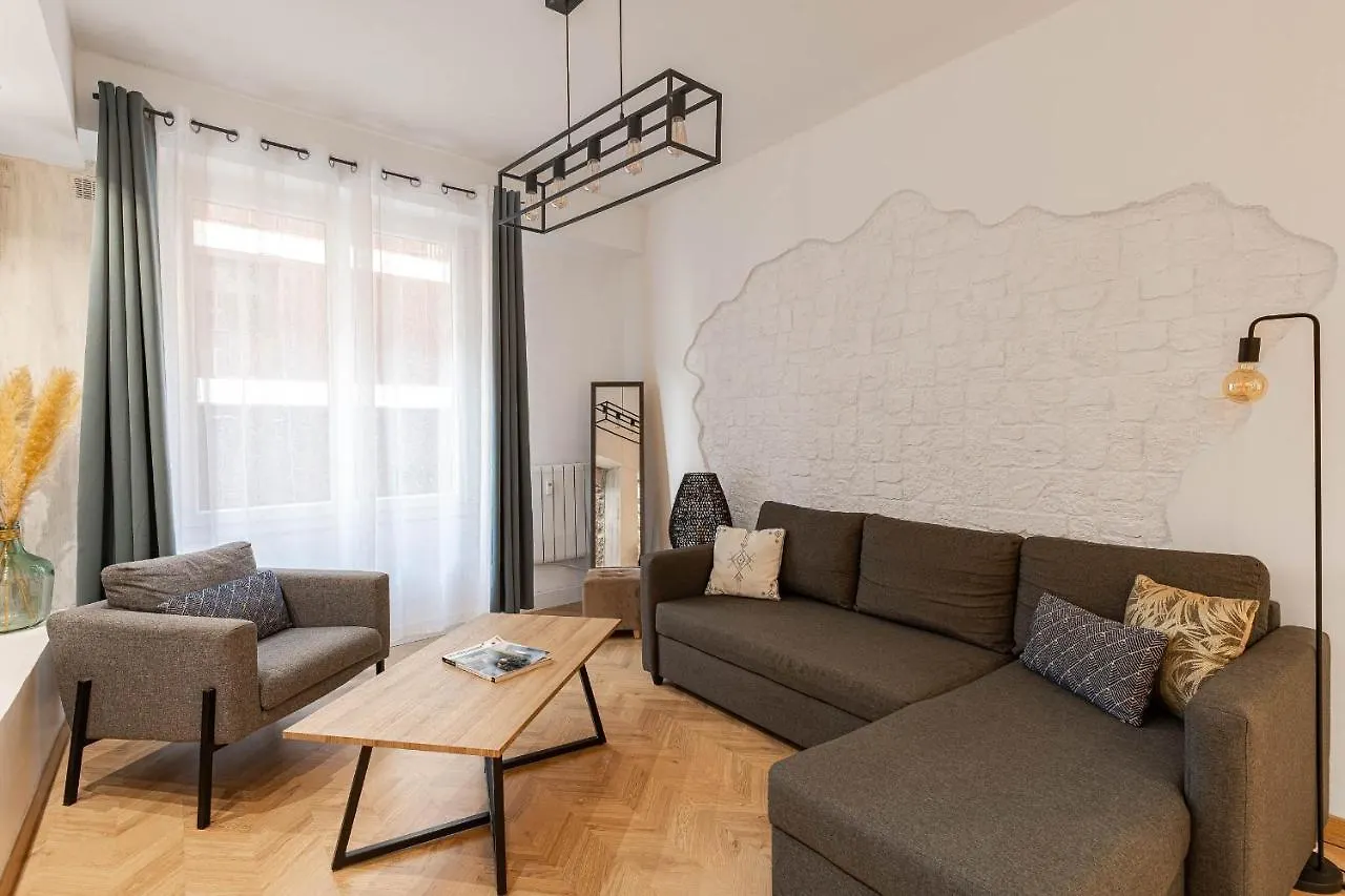 Decorated 2 Bedrooms Air Conditionning, City Center Nice