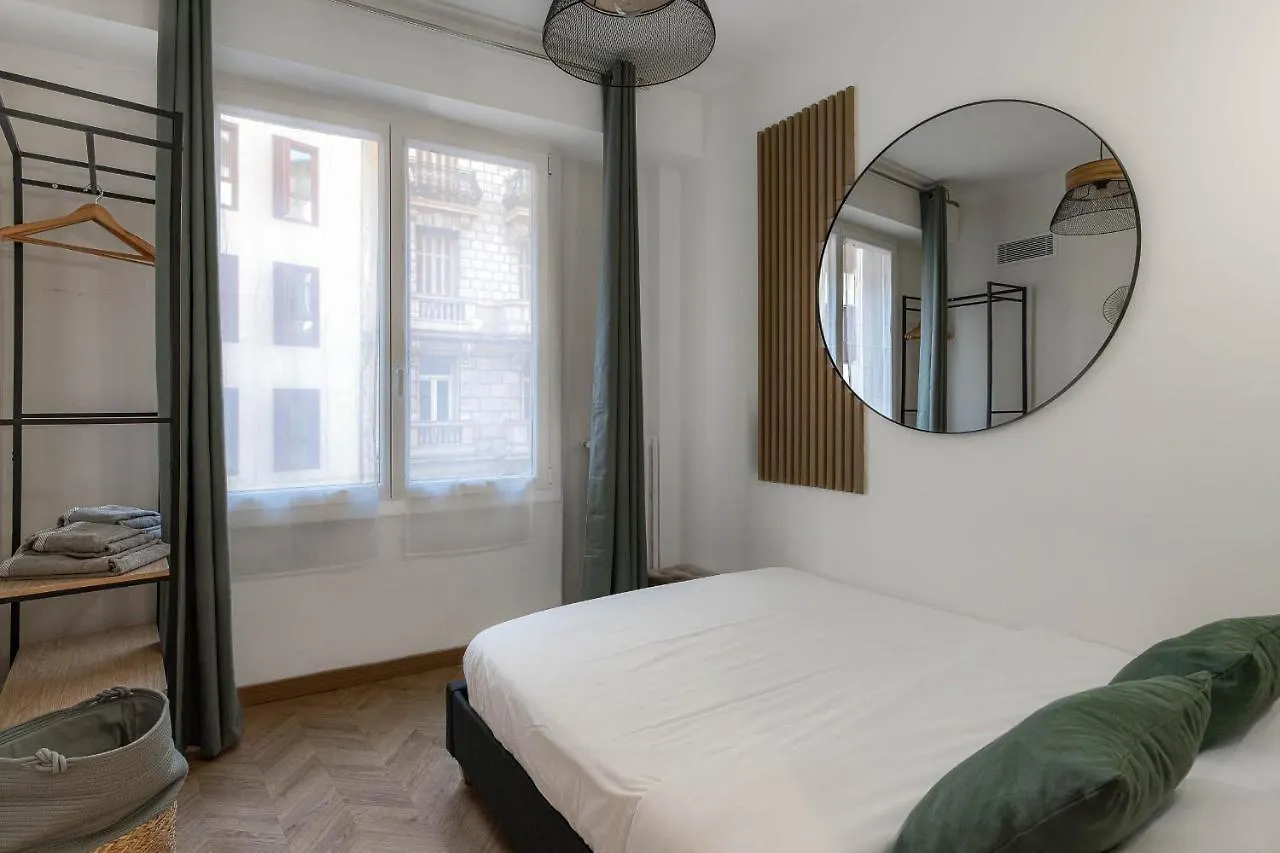 Decorated 2 Bedrooms Air Conditionning, City Center Nice Apartamento